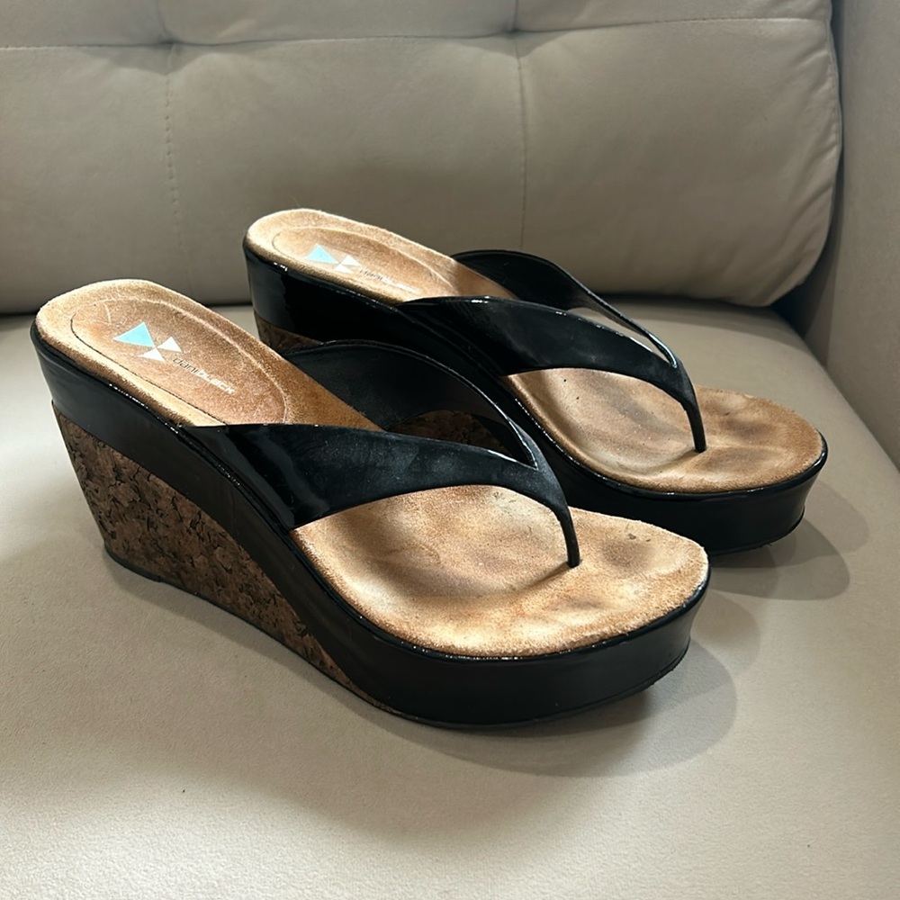 Dani black  wedge black patent & cork  Sandal.  Size 10